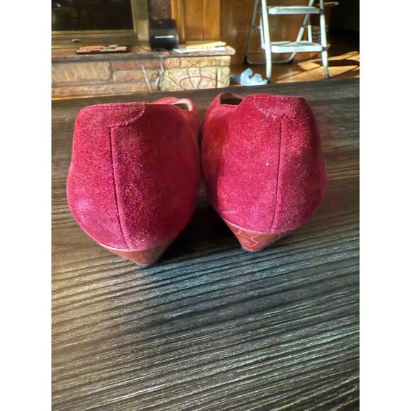 Vintage Amalfi Red Suede and Exotic Leather Toe Capped kitten Heels Sz. 8.5AA - Picture 2 of 6